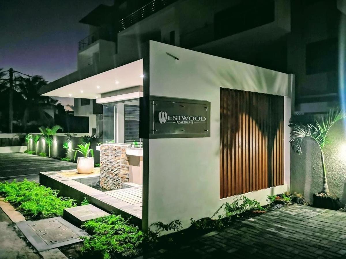 Westwood Apartments Flic-en-Flacq Εξωτερικό φωτογραφία